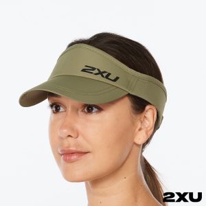 2XU 慢跑中空帽(可調式) 橄欖綠
