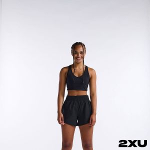 2XU 女 Aero 4吋運動短褲 黑/反光銀