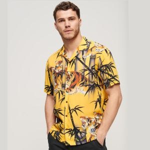 SUPERDRY 男裝 短袖襯衫 質感花襯衫 Pagong聯名款 Hawaiian Resort 黃