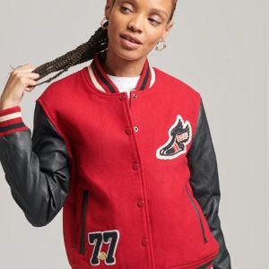 SUPERDRY 女裝 長袖 外套 Varsity Patched Bomber 紅